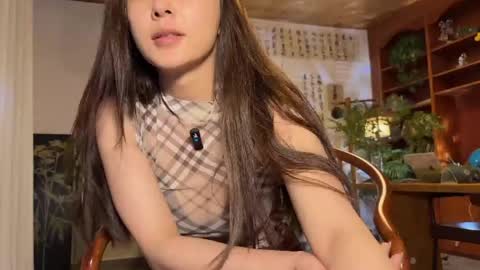 lily online show from May 8, 2026, 6:52 am