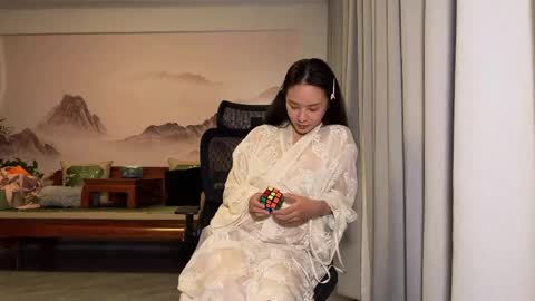 lily online show from May 16, 2026, 1:54 pm