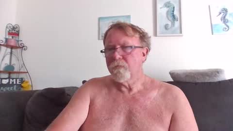 9gecko696969 online show from November 11, 2025, 2:28 pm