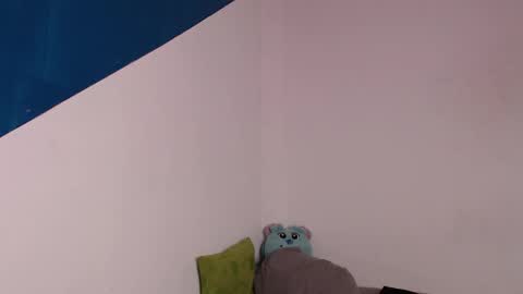 sofi 3 online show from December 13, 2025, 7:53 pm