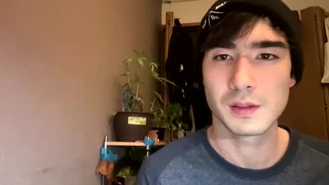 Snapshot of 9thislandd chatting on February 5, 2025, 8:00 am 9thislandd online show from February 5, 2025, 8:00 am