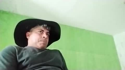 9vinhocamshow online show from September 8, 2025, 5:34 pm