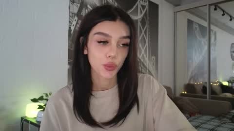 KARINA online show from September 15, 2025, 10:37 am