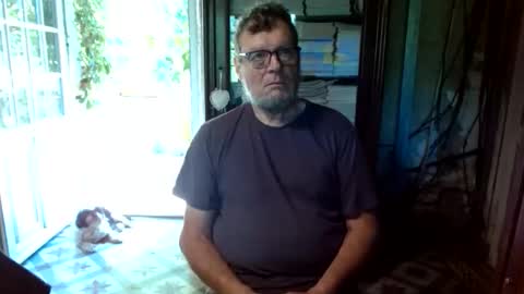 Snapshot of _123_voyeur_ chatting on May 8, 2026, 10:42 am _123_voyeur_ online show from May 8, 2026, 10:42 am