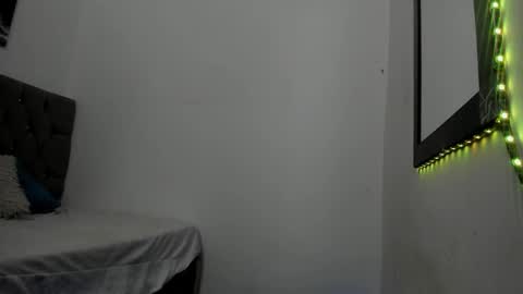 DERECK online show from March 16, 2026, 9:57 am