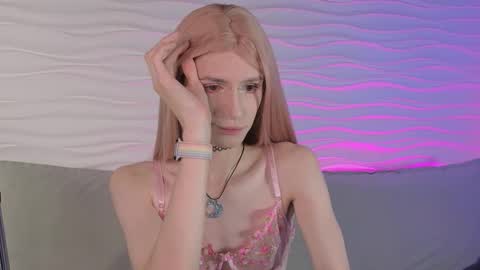 adrian online show from September 21, 2025, 9:05 pm