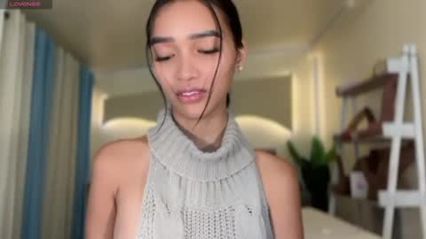 Snapshot of _agatha69_ chatting on November 6, 2025, 2:23 am agatha online show from November 6, 2025, 2:23 am