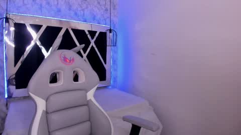  Alaia online show from January 31, 2025, 3:00 pm