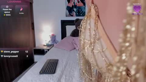 _alana_grey_ online show from July 3, 2026, 3:18 pm