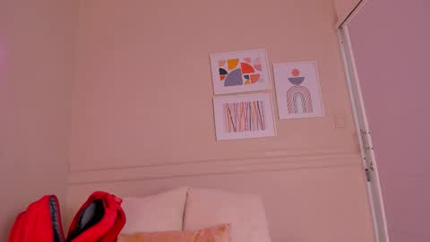 Snapshot of _aleja_x chatting on September 9, 2025, 11:32 am _aleja_x online show from September 9, 2025, 11:32 am