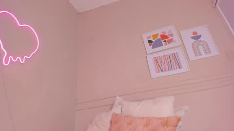 Snapshot of _aleja_x chatting on September 10, 2025, 11:32 am _aleja_x online show from September 10, 2025, 11:32 am