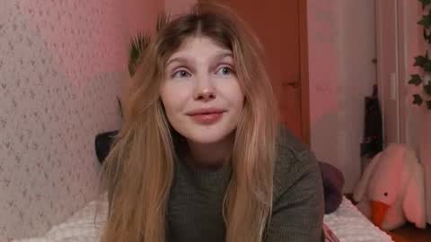 Snapshot of _aleksa chatting on December 8, 2024, 10:52 am Alexa online show from December 8, 2024, 10:52 am