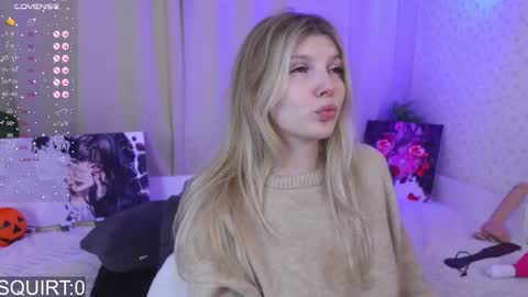 Snapshot of _aleksa chatting on September 29, 2025, 5:12 am Alexa online show from September 29, 2025, 5:12 am