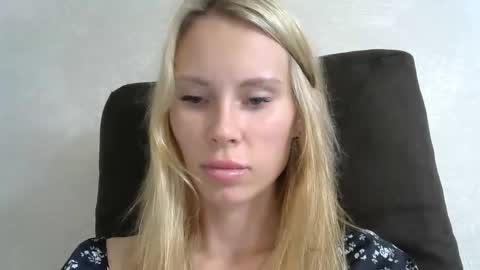 Snapshot of _alex1819 chatting on September 21, 2025, 11:01 am _alex1819 online show from September 21, 2025, 11:01 am