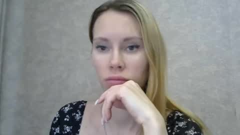 _alex1819 online show from February 18, 2026, 7:15 am