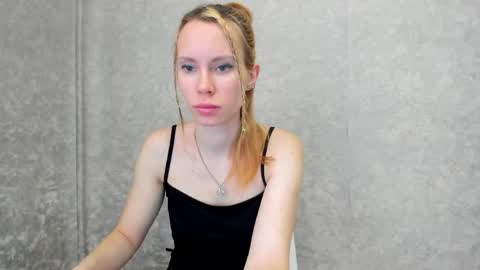 _alex1819 online show from April 30, 2026, 7:25 am