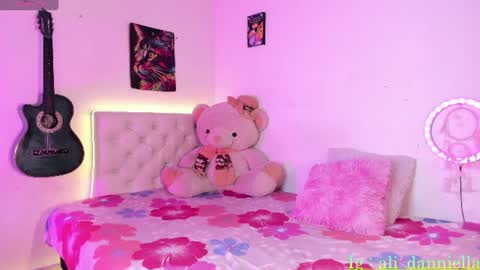 Snapshot of _ali_danniella_ chatting on July 27, 2026, 12:23 pm danniella Indepeding Model online show from July 27, 2026, 12:23 pm