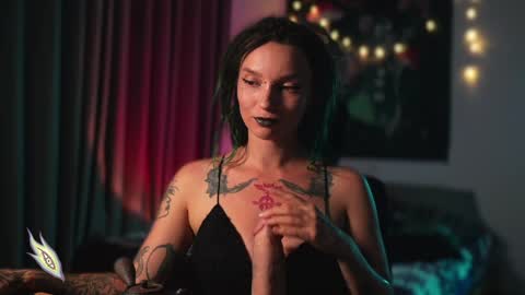 Snapshot of _alicemorrison_ chatting on December 20, 2024, 4:04 pm Alice Morrison Mistress Datura online show from December 20, 2024, 4:04 pm