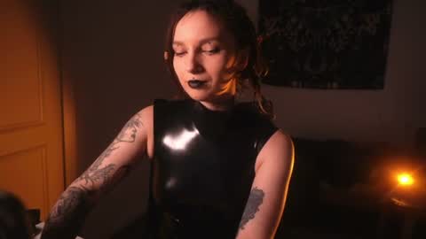 Snapshot of _alicemorrison_ chatting on July 4, 2026, 7:20 pm Alice Morrison Mistress Datura online show from July 4, 2026, 7:20 pm