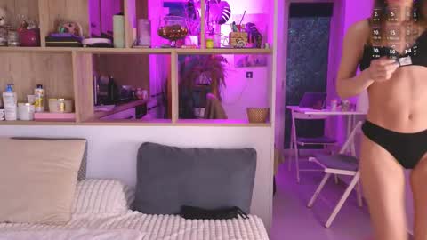 Mia online show from February 13, 2026, 4:03 pm