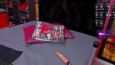 Snapshot of _allisson__ chatting on November 8, 2025, 1:39 am Alison online show from November 8, 2025, 1:39 am