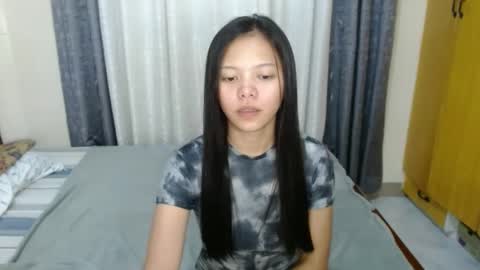 Snapshot of _amberxxx chatting on February 28, 2025, 7:35 pm Amber online show from February 28, 2025, 7:35 pm