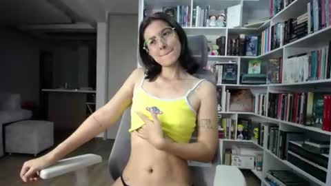 Snapshot of _amywhite chatting on June 20, 2026, 2:36 am _amywhite online show from June 20, 2026, 2:36 am