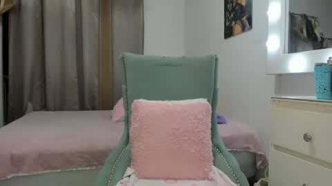 Snapshot of _analia chatting on April 21, 2026, 2:51 am Analia online show from April 21, 2026, 2:51 am