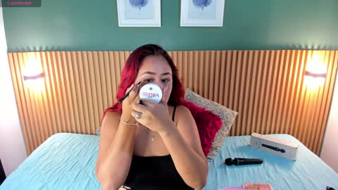 Snapshot of _anavictoria_ chatting on January 13, 2025, 6:05 pm Ana Victoria online show from January 13, 2025, 6:05 pm