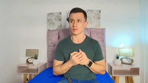 Snapshot of _andrewfalcon2 chatting on January 20, 2025, 12:18 pm _andrewfalcon2 online show from January 20, 2025, 12:18 pm