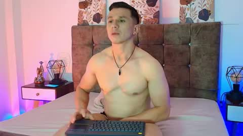 Snapshot of _andrewfalcon2 chatting on September 24, 2025, 8:23 pm _andrewfalcon2 online show from September 24, 2025, 8:23 pm