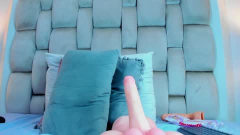 Snapshot of _angel_azul chatting on January 16, 2025, 2:51 pm Angel Azul online show from January 16, 2025, 2:51 pm
