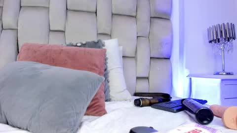 Snapshot of _angel_azul chatting on March 11, 2025, 2:51 pm Angel Azul online show from March 11, 2025, 2:51 pm