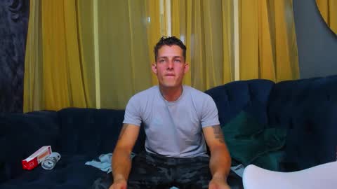 Snapshot of _angel_rivera chatting on February 13, 2026, 2:18 am Angel Rivera online show from February 13, 2026, 2:18 am