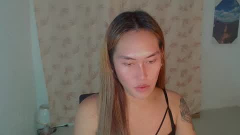 Snapshot of _angelari_ chatting on December 5, 2024, 10:44 am Pearl online show from December 5, 2024, 10:44 am