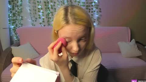 Emily online show from April 19, 2026, 11:51 pm