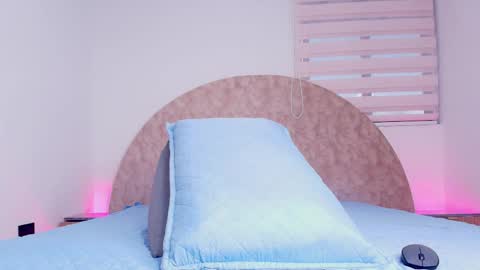 Snapshot of _aniisha_ chatting on May 22, 2026, 7:19 pm Any online show from May 22, 2026, 7:19 pm