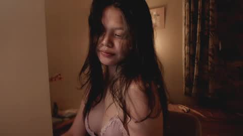 Snapshot of _ann1e_ chatting on May 22, 2026, 3:39 pm annie . online show from May 22, 2026, 3:39 pm