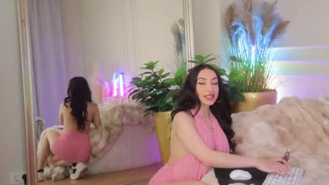 Snapshot of _anna_bloom chatting on May 7, 2026, 7:41 pm Anna online show from May 7, 2026, 7:41 pm