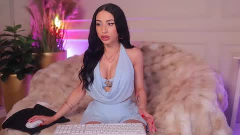 Snapshot of _anna_bloom chatting on June 24, 2026, 7:24 pm Anna online show from June 24, 2026, 7:24 pm
