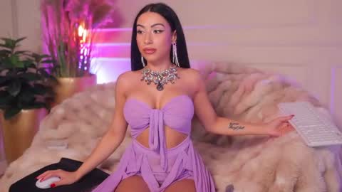 Snapshot of _anna_bloom chatting on July 20, 2026, 7:27 pm Anna online show from July 20, 2026, 7:27 pm