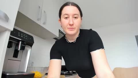 Anna online show from May 2, 2026, 11:04 am