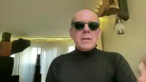  anneonamouse online show from May 3, 2026, 1:11 am