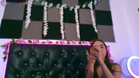 Annie Andrick online show from March 1, 2026, 1:13 pm