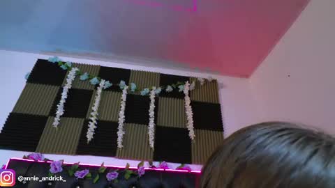 Snapshot of _annie_andrick_ chatting on July 8, 2026, 10:09 am Annie Andrick online show from July 8, 2026, 10:09 am