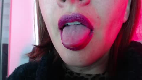 antonia online show from April 28, 2026, 9:09 pm