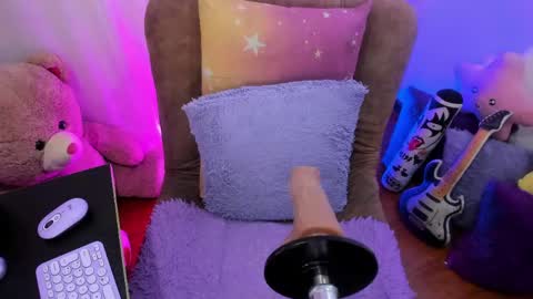 Snapshot of _antonella_dreams chatting on May 3, 2026, 11:49 am _antonella_dreams online show from May 3, 2026, 11:49 am