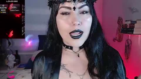 Snapshot of _any_ducan_ chatting on July 15, 2026, 11:10 pm Angie online show from July 15, 2026, 11:10 pm