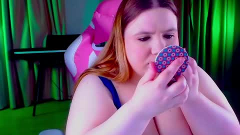 _ariaakashi_ online show from June 7, 2026, 12:37 am