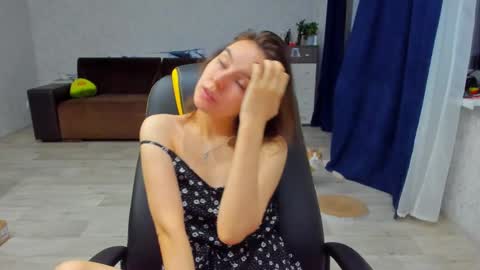 Snapshot of _arina_cox__ chatting on February 3, 2025, 2:14 am Arina online show from February 3, 2025, 2:14 am